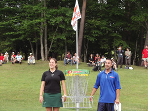 Winner of Japan open disc golf 2006.[Pro open] Steve Rico/[Ladies] Valarie Jenkins